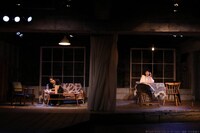 果てとチーク 第7回本公演「グーグス・ダーダ」より。（撮影：木村恵美子）