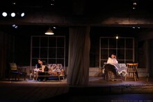 果てとチーク 第7回本公演「グーグス・ダーダ」より。（撮影：木村恵美子）