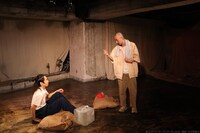 果てとチーク 第7回本公演「グーグス・ダーダ」より。（撮影：木村恵美子）