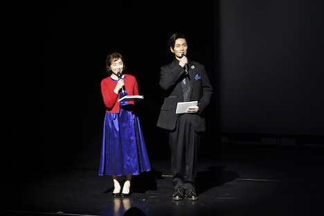 司会のキム・テイ（左）と加藤和樹。（撮影：友澤綾乃）