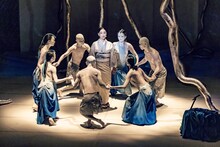 大駱駝艦「やちゃぼう うたうなぐ」より。