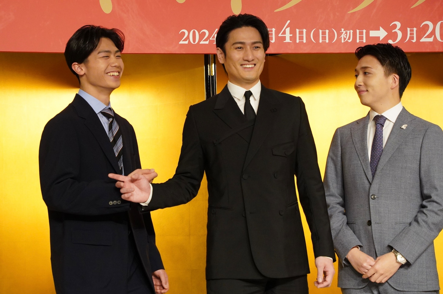 左から市川團子、中村隼人、中村米吉。