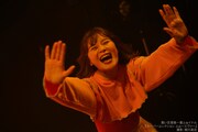 悪い芝居 第一幕ふぁイナル公演「スーパーふぃクション ふぉーエヴァー」より。（撮影：堀川高志 / kutowans studio）