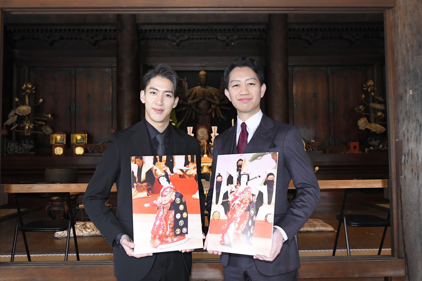 左から尾上右近、中村壱太郎。