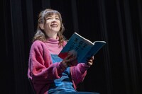 「リーディングアクト 一富士茄子牛焦げルギー」2023年上演版より。