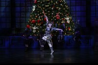 新国立劇場バレエ団「くるみ割り人形」より、ねずみの王様。