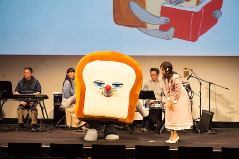 「パンどろぼう えほんよみきかせステージイベント」より。