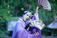 映画「舞倒れ」より。