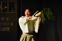 「花組芝居 泉鏡花 生誕150年記念公演『泉鏡花の夜叉ケ池』素ネオかぶき」より。（撮影：小川真理）