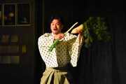 「花組芝居 泉鏡花 生誕150年記念公演『泉鏡花の夜叉ケ池』素ネオかぶき」より。(撮影:小川真理)