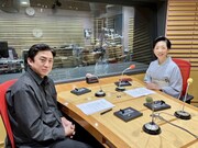 左から松本幸四郎、吉崎典子。