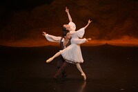 「アルルの女」より。（撮影：瀬戸秀美）