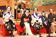 左から尾上菊五郎、中村時蔵、坂東彦三郎、坂東亀三郎、河原崎権十郎。