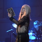 寺山修司没後40年記念公演、“生々しいもの”を届ける「三上博史 歌劇」開幕