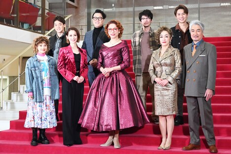 ミュージカル「トッツィー」囲み取材の様子。