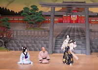 「令和6年初春歌舞伎公演」より、「梶原平三誉石切 鶴ヶ岡八幡社頭の場」。（提供：国立劇場 撮影：二階堂健）