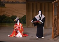 「令和6年初春歌舞伎公演」より、「芦屋道満大内鑑 －葛の葉－」。（提供：国立劇場 撮影：二階堂健）