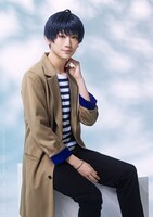 定本楓馬扮する月岡紬。