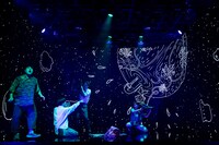 EPOCH MAN「我ら宇宙の塵」日本初演より。©小岩井ハナ