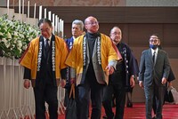 「十八世中村勘三郎十三回忌追善 偲ぶ会」来場者。