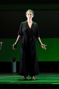 「舞台芸術創造事業 現代音楽プロジェクト『かぐや』」より。(撮影:飯田耕治、提供:東京文化会館)