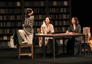 「日本の演劇人を育てるプロジェクト」文化庁 海外研修の成果公演「みえないくに」より。