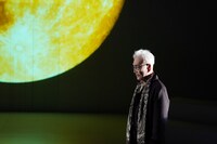 ティーファクトリー / 公益財団法人武蔵野文化生涯学習事業団提携公演「ヘルマン」より。（撮影：間野真由美）