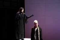 ティーファクトリー / 公益財団法人武蔵野文化生涯学習事業団提携公演「ヘルマン」より。（撮影：間野真由美）