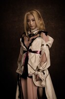 川上千尋扮するマシュリー・ホルン。　