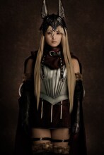 清井咲希扮するラマダ。