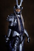 姜暢雄扮するギルガメッシュ（仮面なし）。