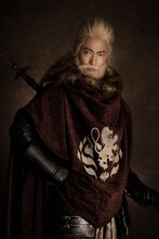 前川泰之扮するエルデ・リオニス。