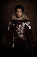 武藤潤扮するシュテル・リオニス。