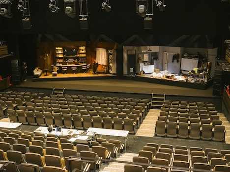 オーバード・ホール 中ホールの様子。