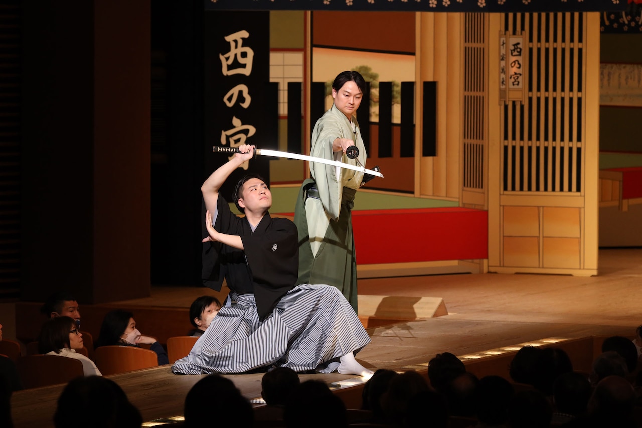 Night KABUKI in Osaka Dotonbori」の「歌舞伎のみかた」より。