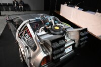 劇団四季 ミュージカル「バック・トゥ・ザ・フューチャー」製作発表会の会場に飾られていたタイムマシン・デロリアン。