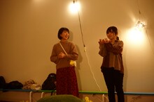 ぺぺぺの会「『またまた』やって生まれる『たまたま』」の「たまたま in Kyoto」より。（撮影：日野敦友）