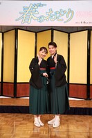 左から舞美りら、楊琳。