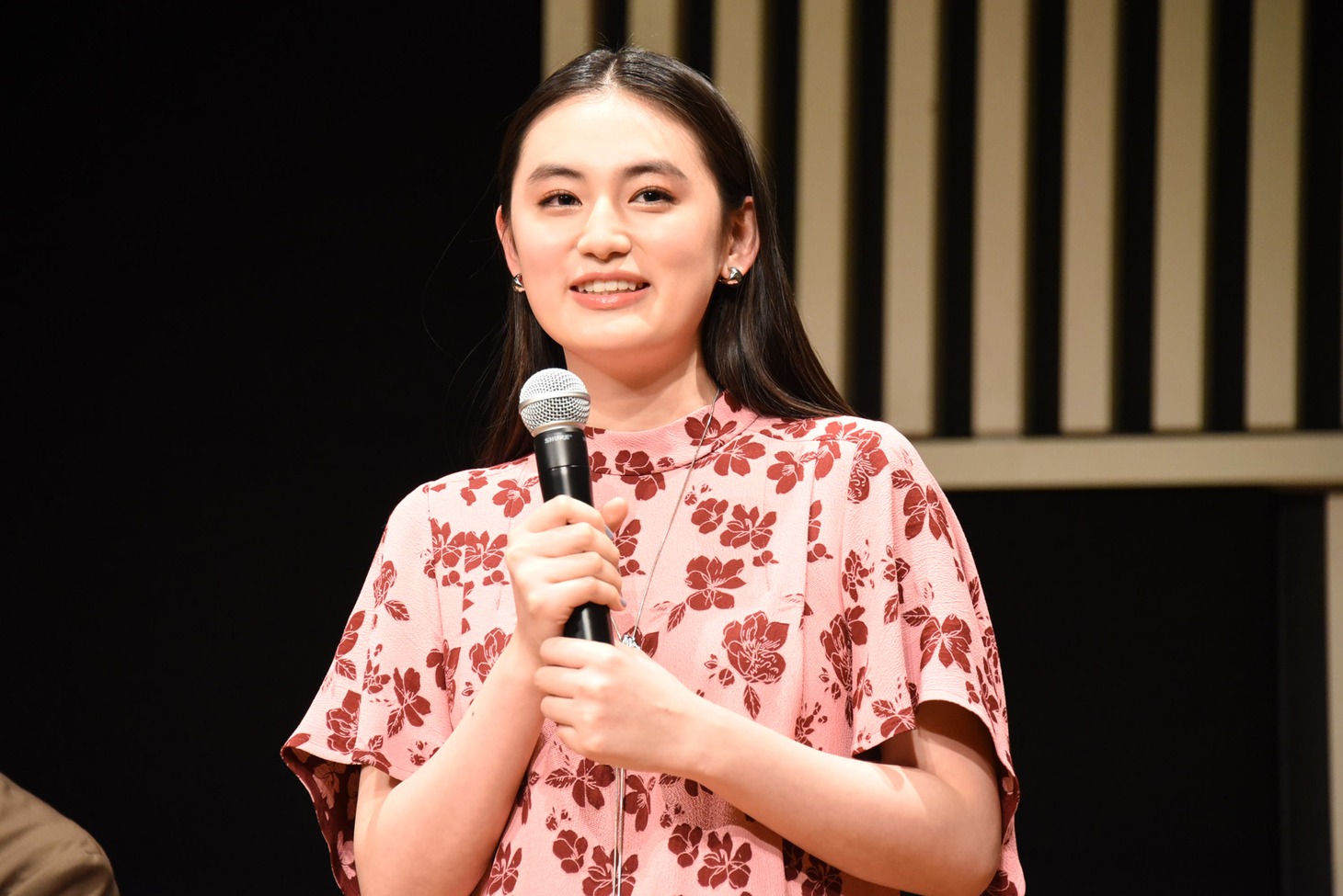 八木莉可子