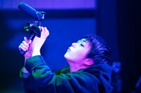 コンプソンズ #12「岸辺のベストアルバム!!」より。（撮影：塚田史香）