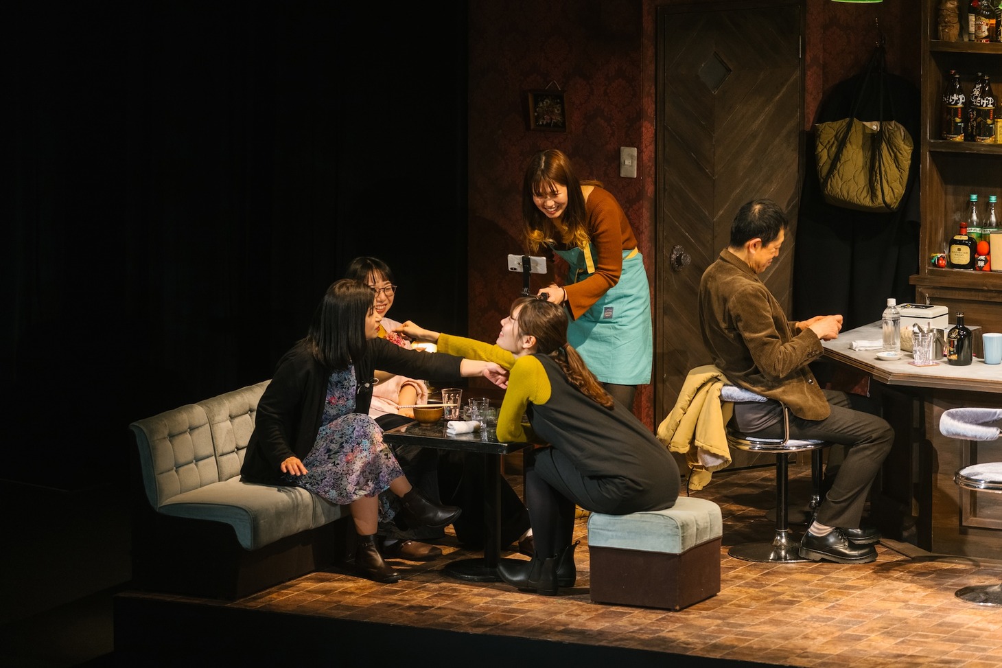 AUBADE HALL Produce タニノクロウ×オール富山 3rd Stage「ニューマドンナ」より。（撮影：空耳カメラ）