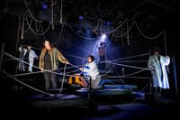 オレンヂスタ「黒い砂礫」より。（撮影：羽鳥直志）