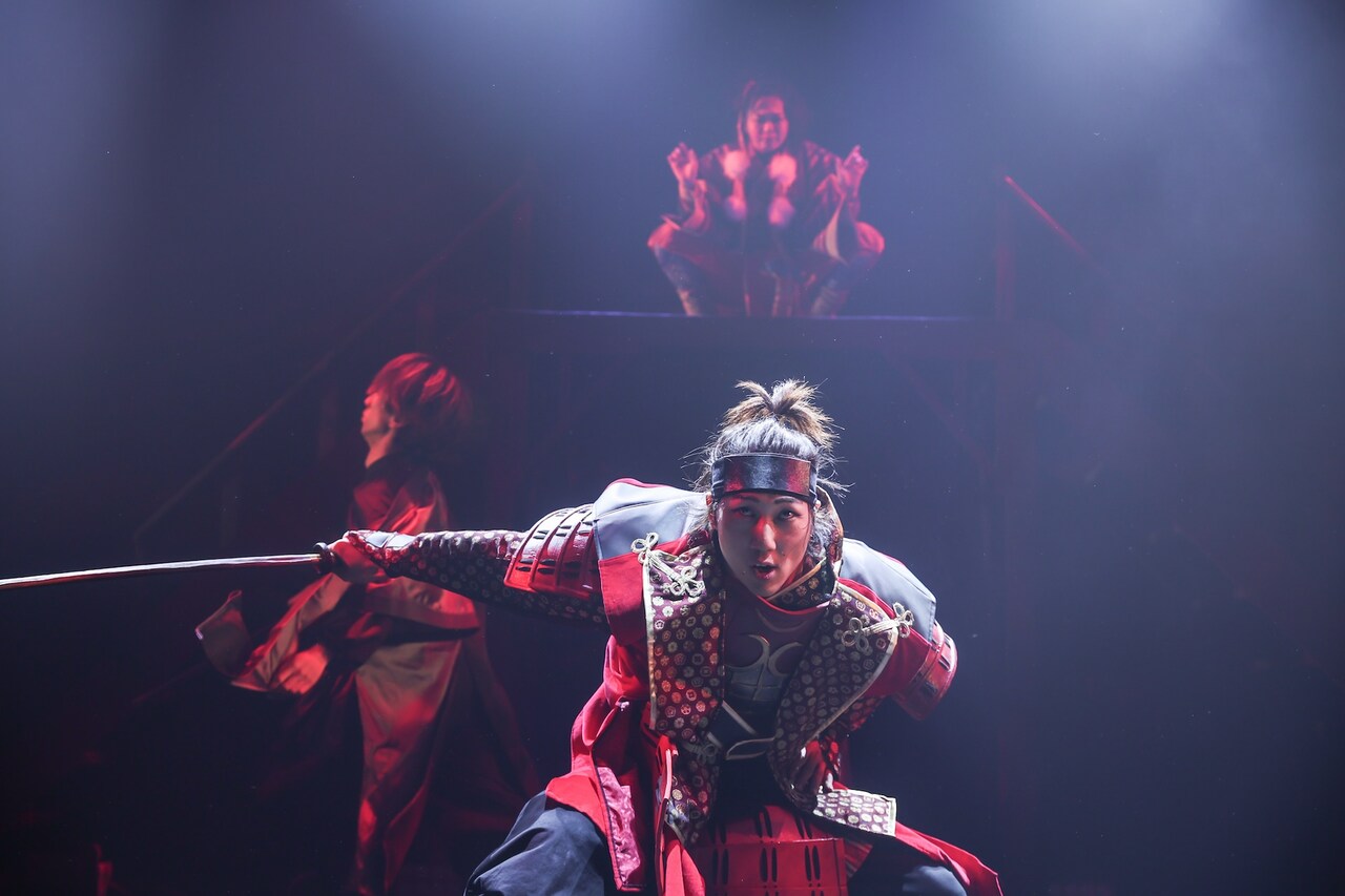 2023年12月末に上演された15周年記念公演、劇団壱劇屋 15th year FINAL「Ｗ／Ｅ」より。（撮影：河西沙織）