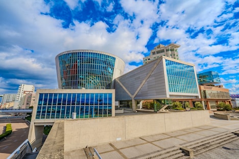 大阪の大阪文化館・天保山の外観。