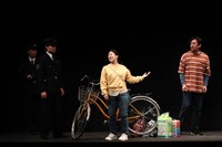 劇団民藝「やさしい猫」舞台稽古より。