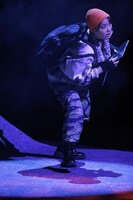 劇団かもめんたる 第13回公演「ゾンビいまさら」より。