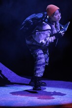 劇団かもめんたる 第13回公演「ゾンビいまさら」より。