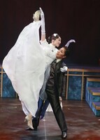 OSK日本歌劇団 ジャズミュージカル「大阪ラプソディ」より。