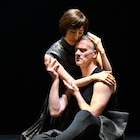 “ご褒美です”の天海祐希×アダム・クーパー「レイディマクベス」がWOWOWで放送・配信