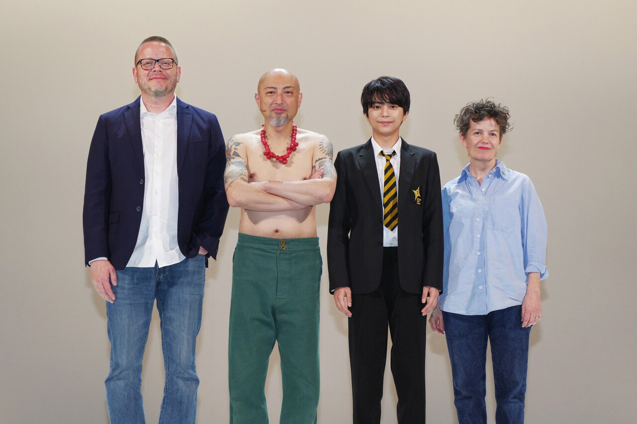 佐藤勝利「モンスター・コールズ」日本初演開幕、原作者のパトリック・ネス「鳥肌が立ちました」
